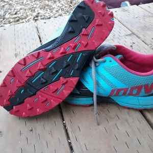 Inov-8 Terraclaw 250 Trail Running Shoe